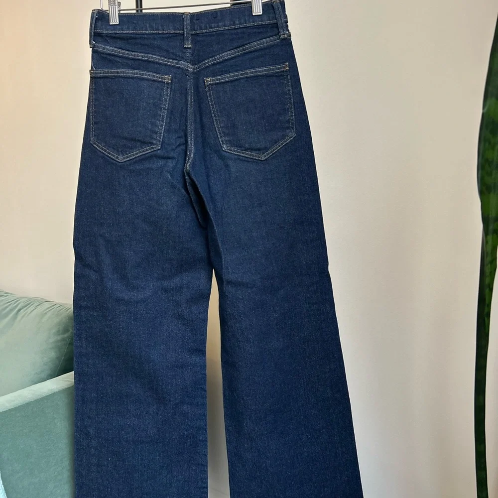 GAP High Rise Stride Jeans in Dark Blue - Picture 2 of 3